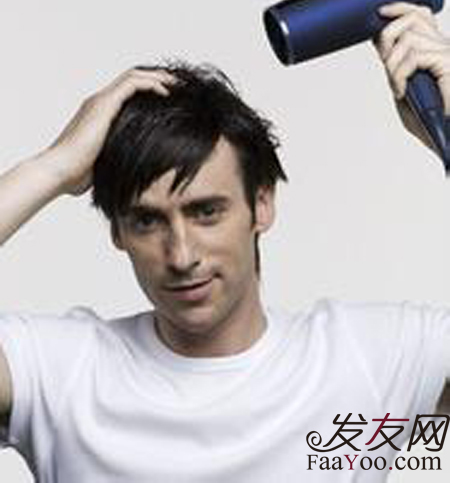 如何有效治疗男性脱发情况?文章图片展示