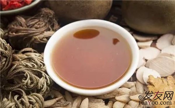治疗男性秃顶一般有什么偏方呢?