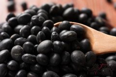 经常吃黑豆的人能防止脱发的发生吗？