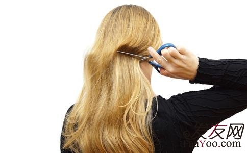  女性用什么方法可以预防脱发？