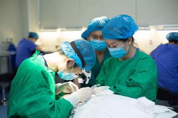 植发以后出现毛囊炎该怎么办