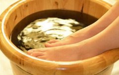 泡脚能够治疗脱发吗