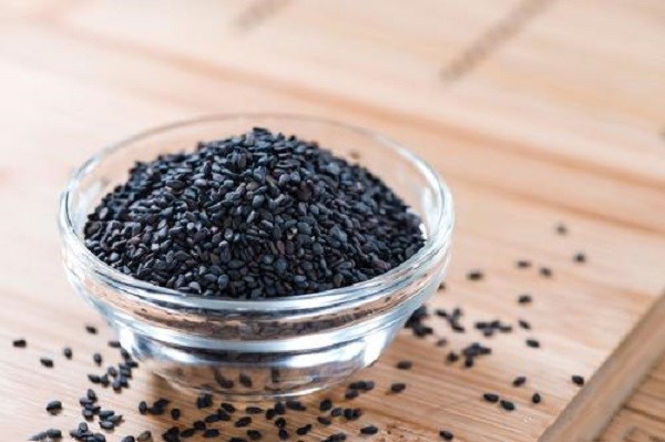 吃黑芝麻头发真的能黑吗