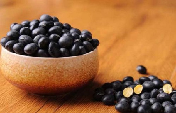 吃什么能改善白发