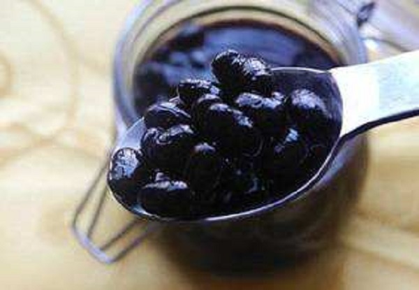 醋泡黑豆对头发有什么好处