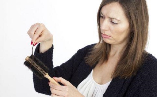 女性怎么防止过度脱发