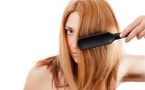 女性局部脱发是什么原因