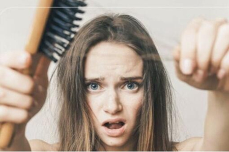  20岁左右的女生应该怎么预防脱发
