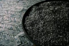 食用黑芝麻真的会让头发变黑吗