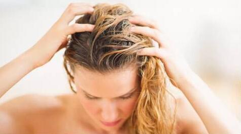 防止脱发——洗头取决于发质？